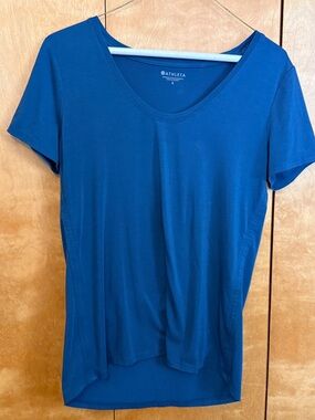 Athleta Teal-Blue Scoop Neck Short Sleeve Tee size small